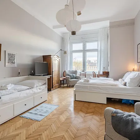 Parkside Apartment *