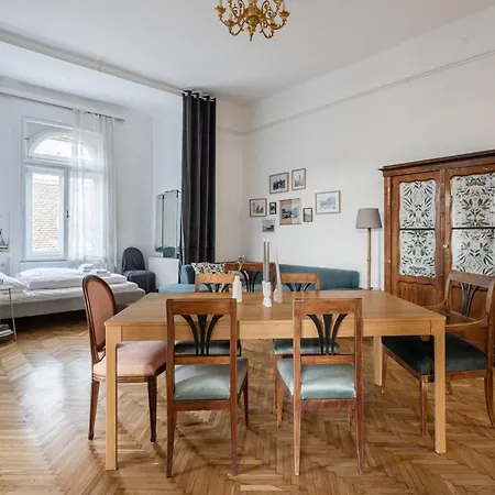 Parkside Apartman